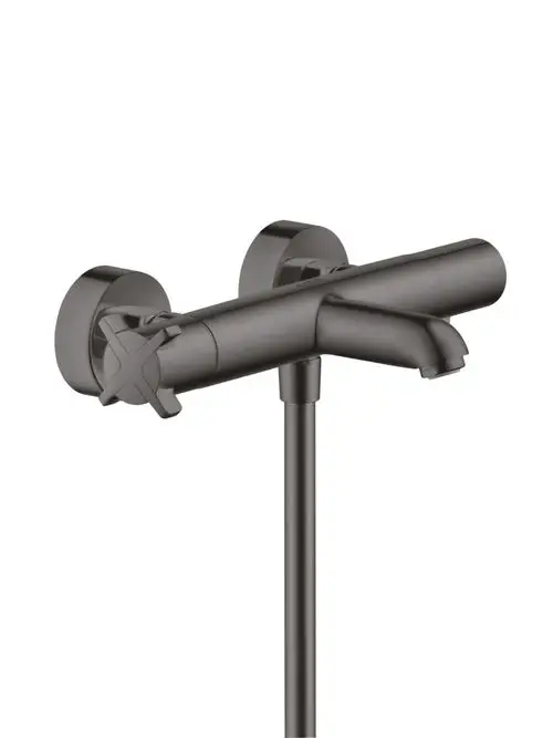Wandmontierter Thermostat mit zwei Steuergriffen und einem Auslauf. Oberfläche in gebürstetem schwarzem Chrom, hergestellt von AXOR.